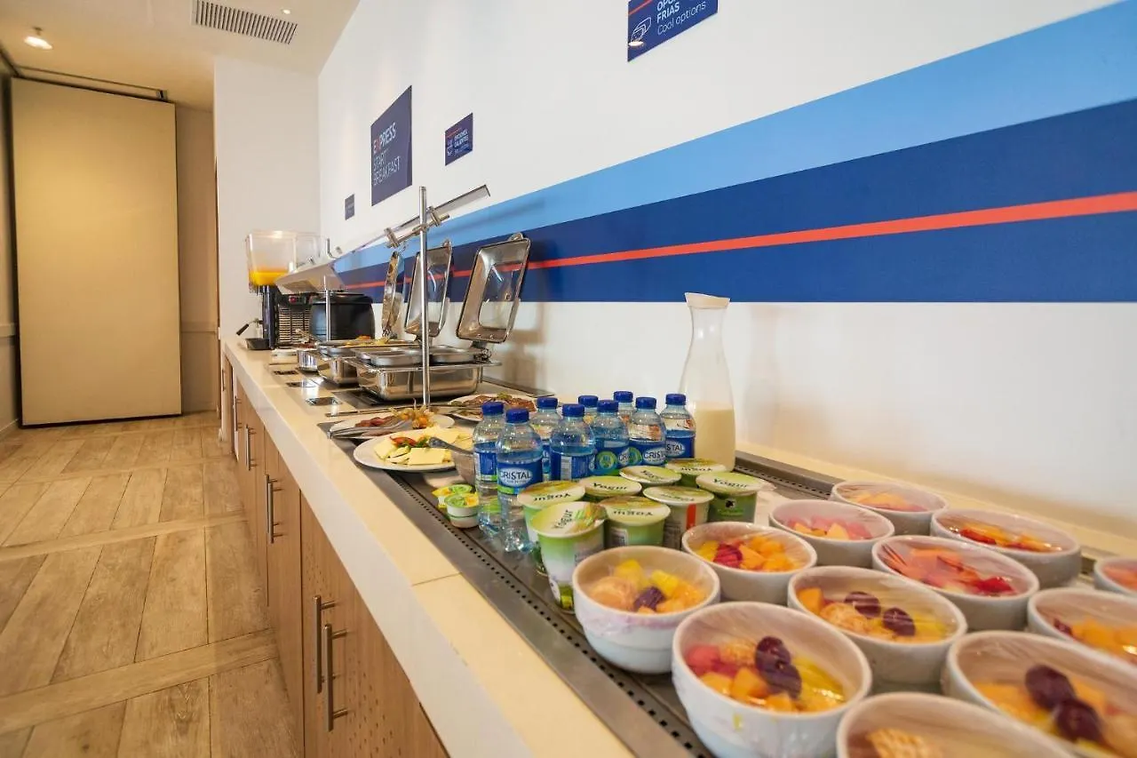 Hotel Holiday Inn Express Cartagena Manga By Ihg