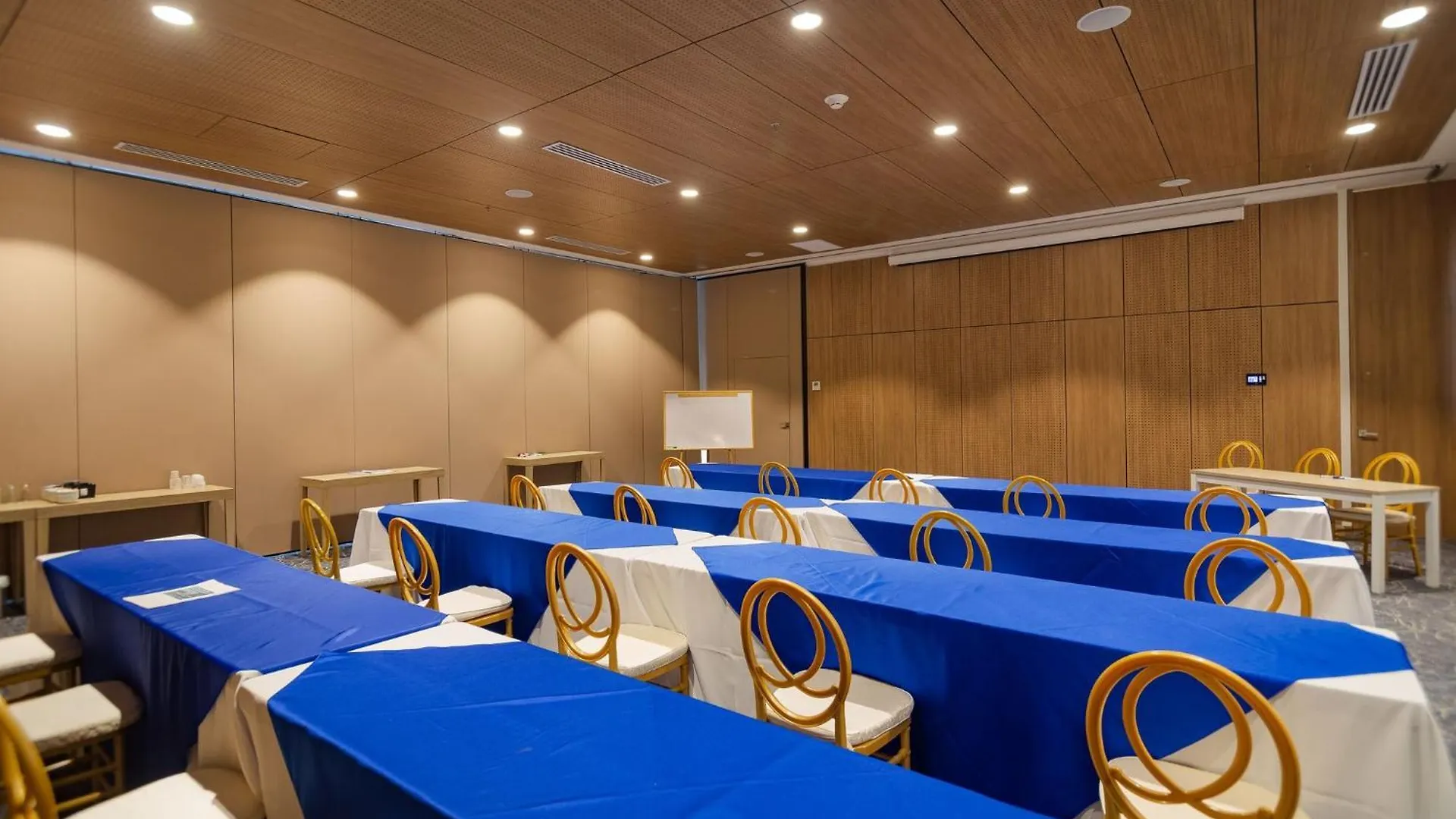 Holiday Inn Express Cartagena Manga By Ihg