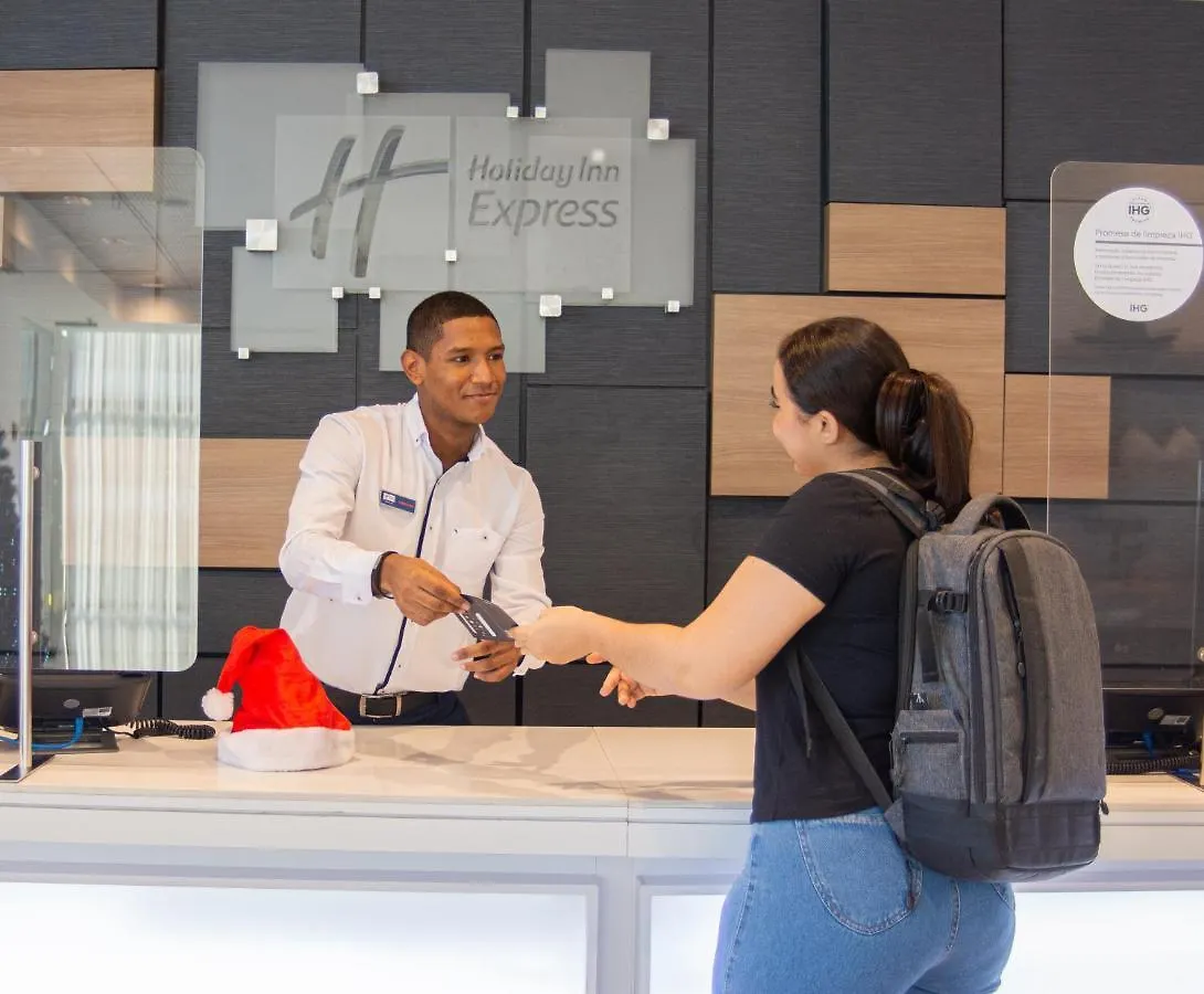 Hotel Holiday Inn Express Cartagena Manga By Ihg