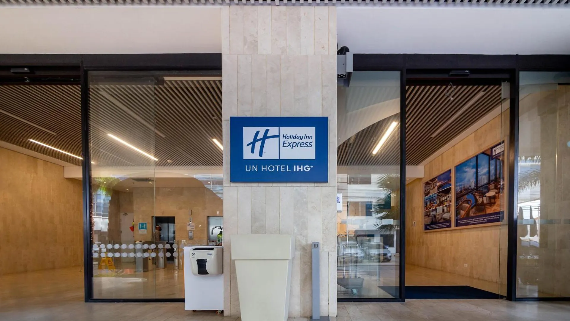 Hotel Holiday Inn Express Cartagena Manga By Ihg