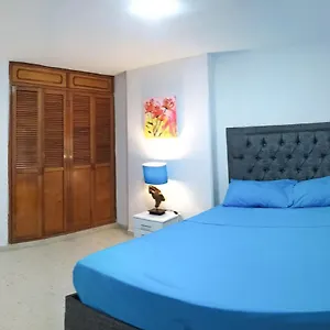 Frente A La Playa . En, Sp, It. Apartamento