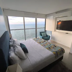 Ocean Front - 5 Stars View Apartamento